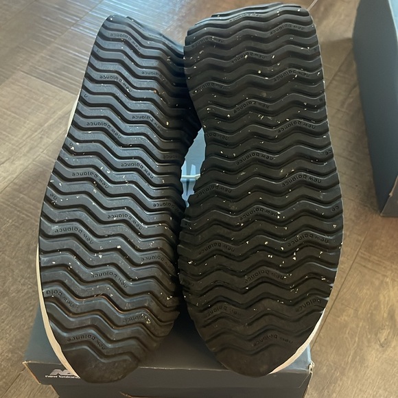 New Balance 237 - Picture 6 of 7